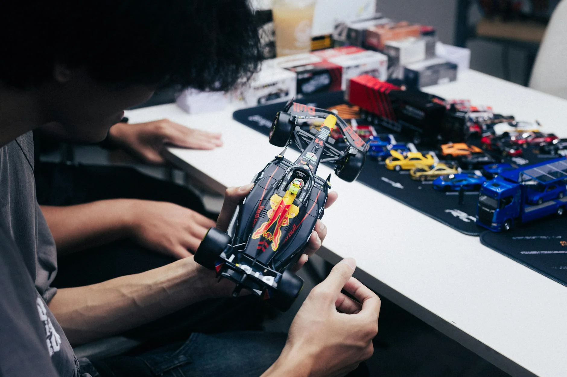 Коллекционные издания NFS: редкие артефакты, за которыми охотятся фанаты по всему миру