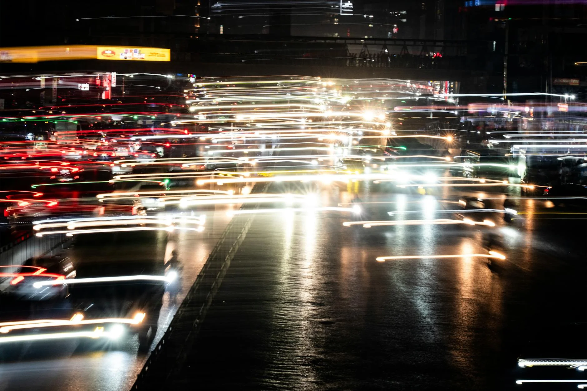 Искусственный интеллект трафика в Need for Speed: как случайные водители превращались в живой город