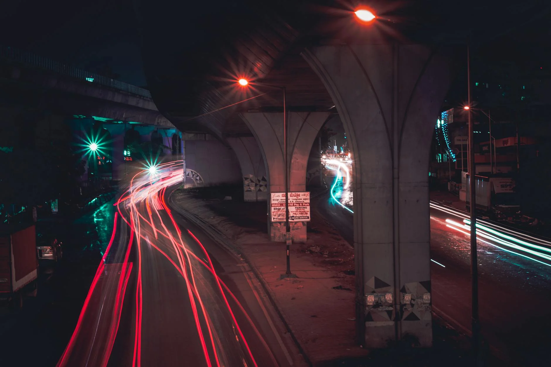 Ночной город как главный герой: как атмосфера и освещение в Need for Speed создавали ощущение нелегальных гонок
