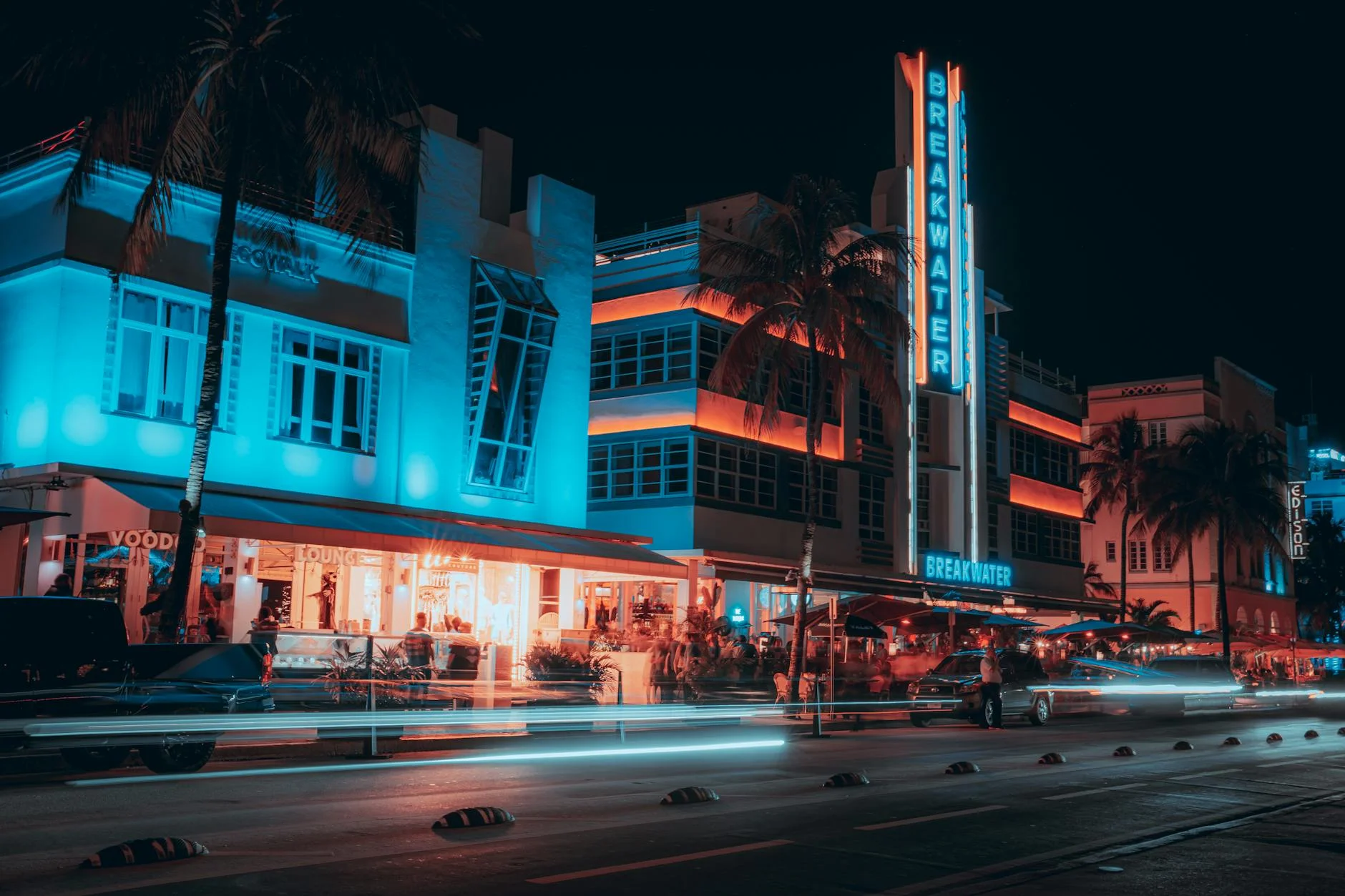 Need for Speed Heat Palm City night street racing neon lights