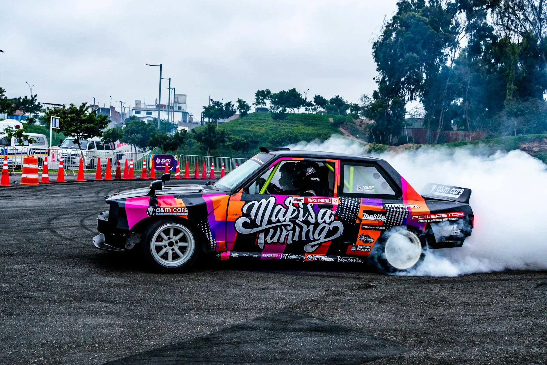 Need for Speed Heat car customization livery wrap racing stripes neon