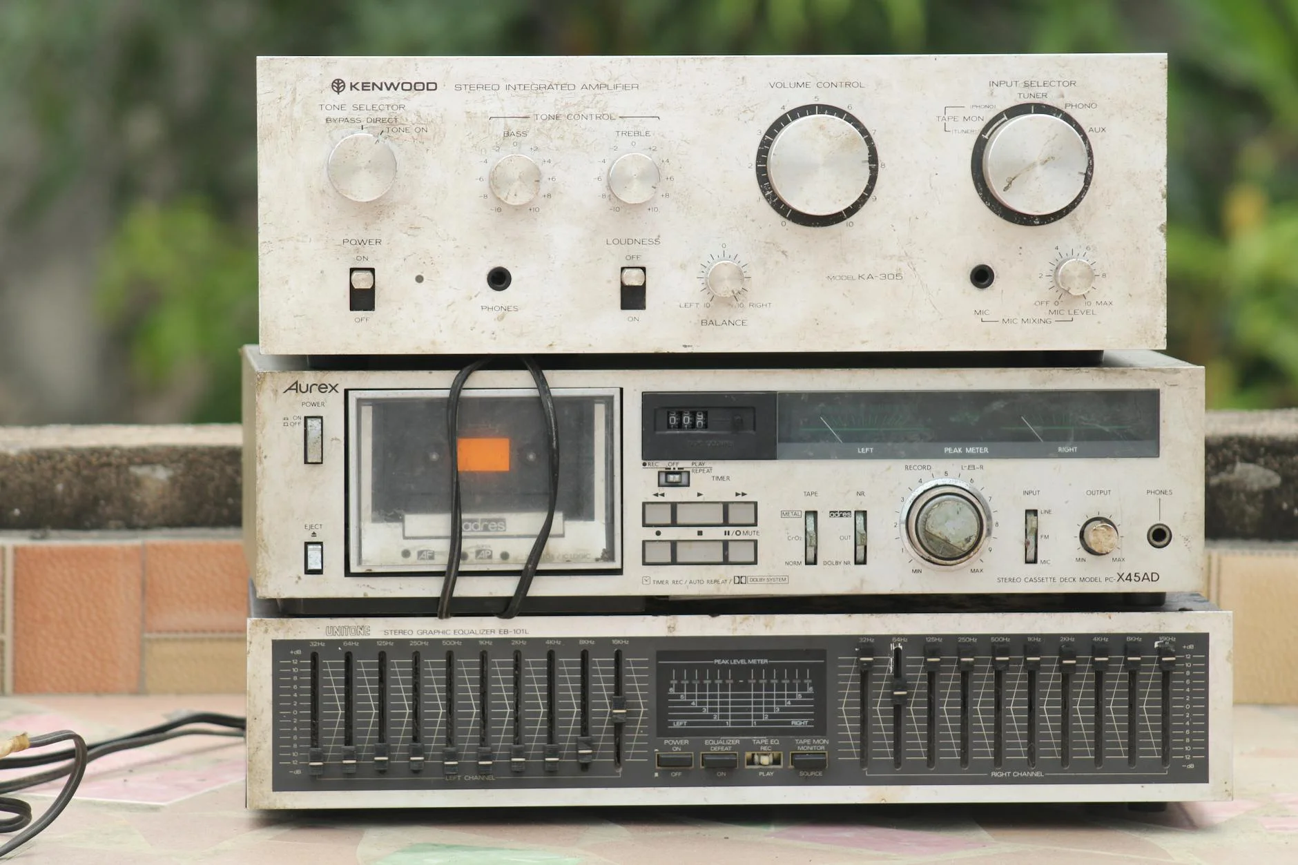 audio equalizer sound system home cinema gaming room
