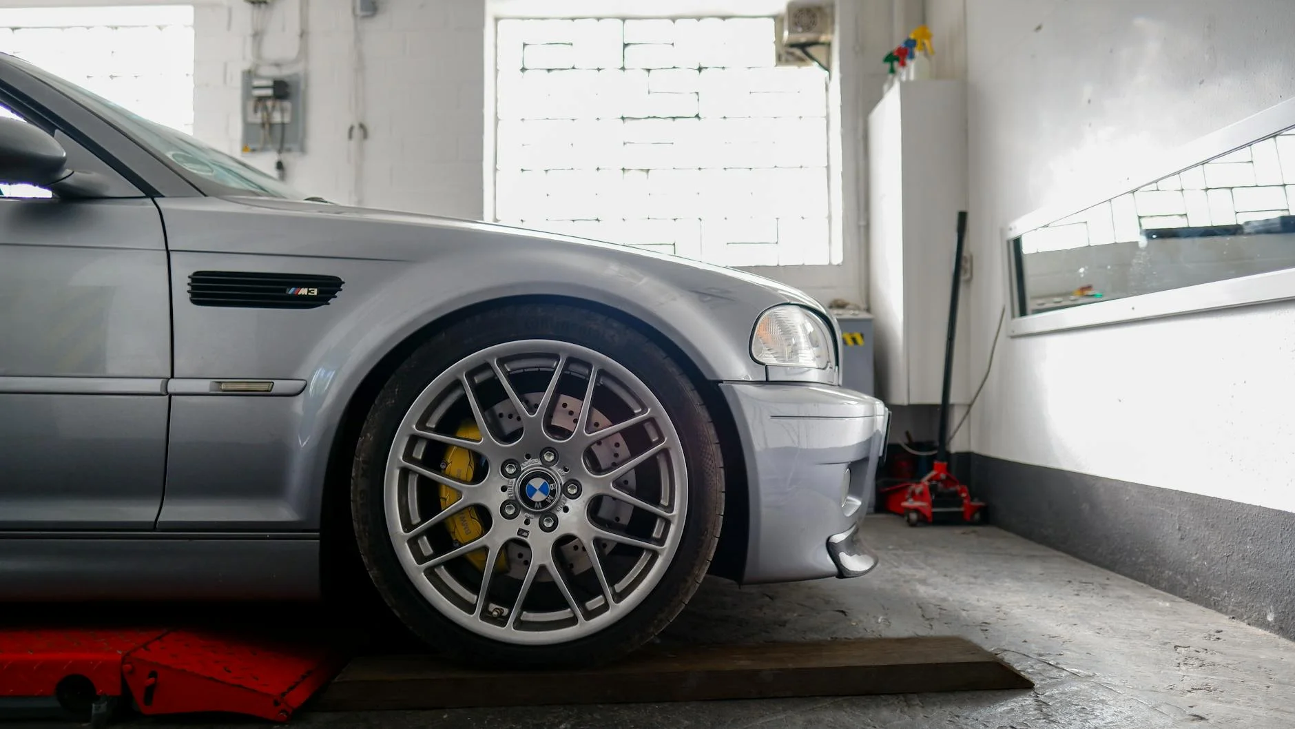 Need for Speed Most Wanted 2005 BMW M3 tuning garage upgrade