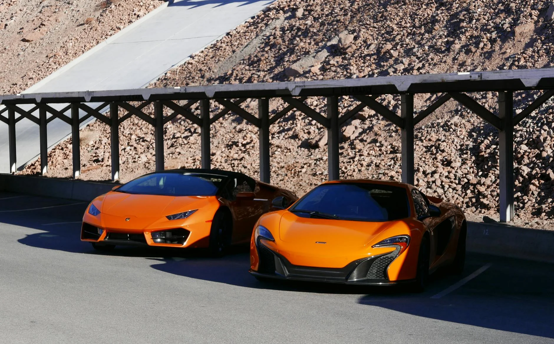 Need for Speed Hot Pursuit 2010 Lamborghini police pursuit desert road