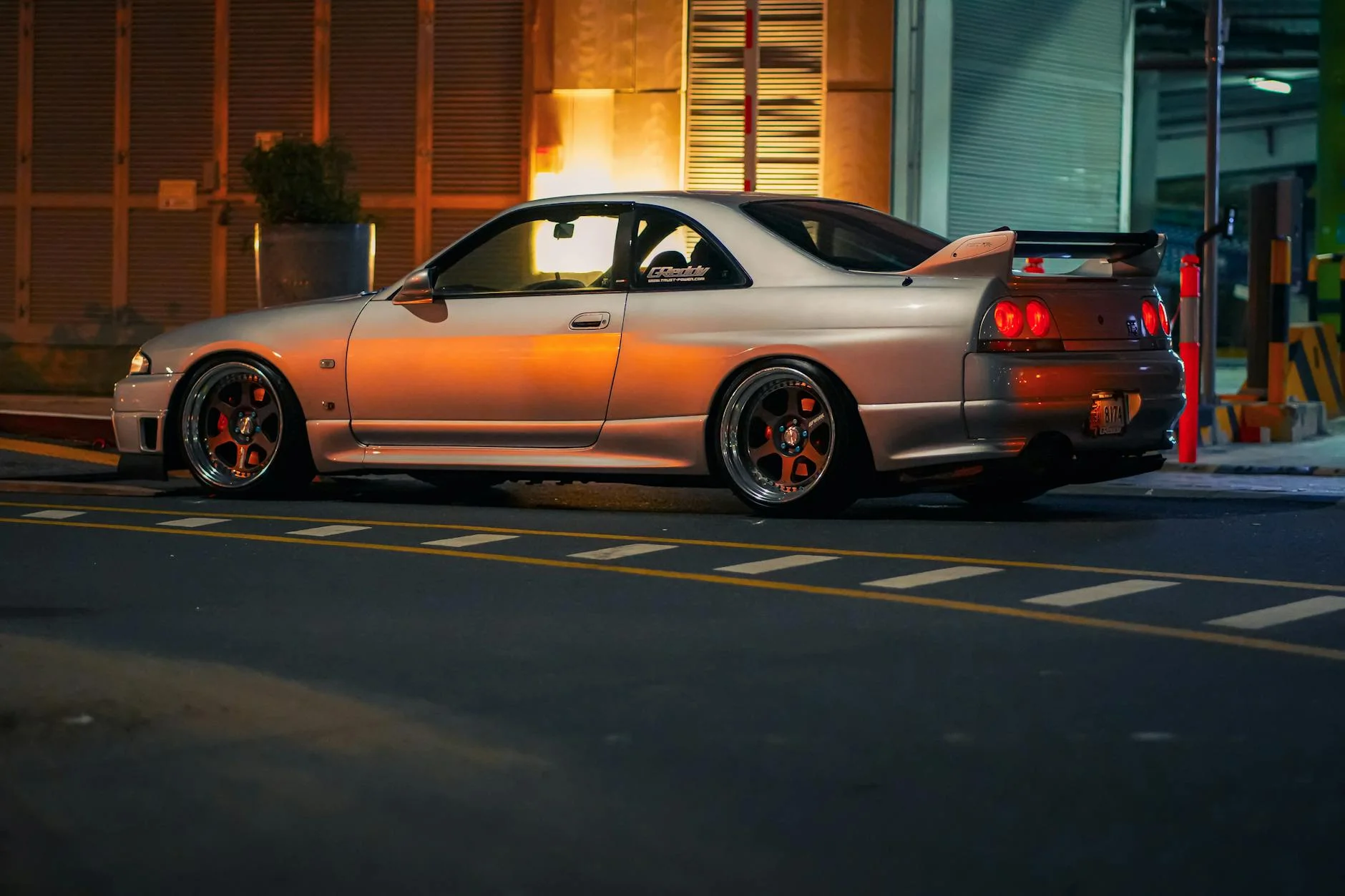 Need for Speed Unbound night street racing neon city customization 2022